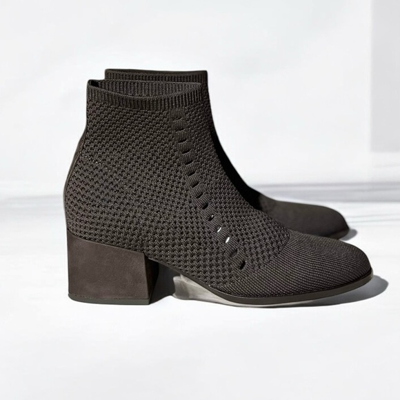 🌻Eileen Fisher Chocolate Brown Paron Stretch Crepe Knit Booties Size 5.5 - Picture 3 of 10